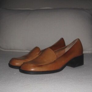 90s preppy vintage leather loafers with a square toe and pointed heel handmade